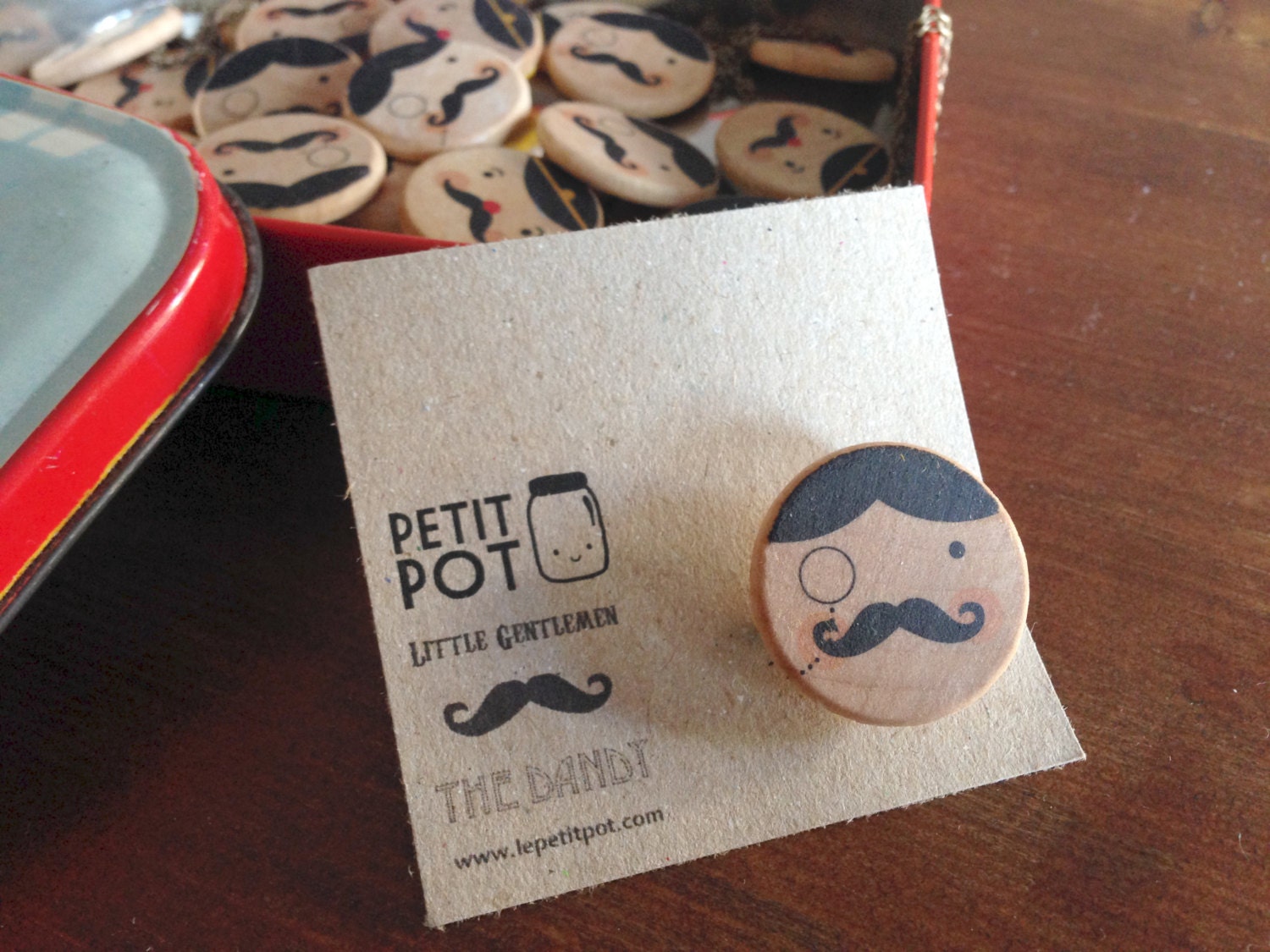 Dandy wooden pin