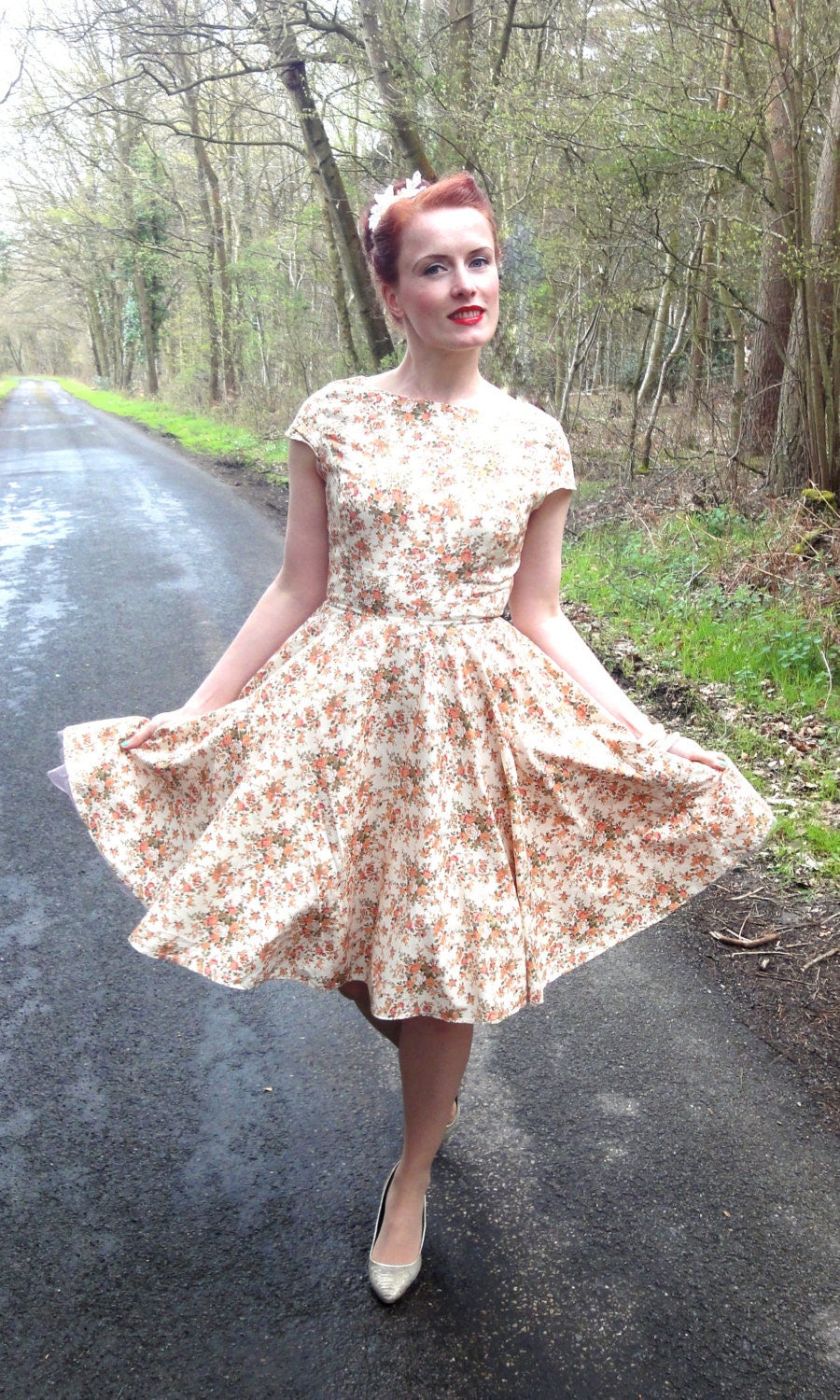 1950s style floral print circle dress in peach or black