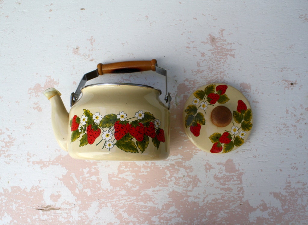strawberry tea kettle // vintage enameled tea pot