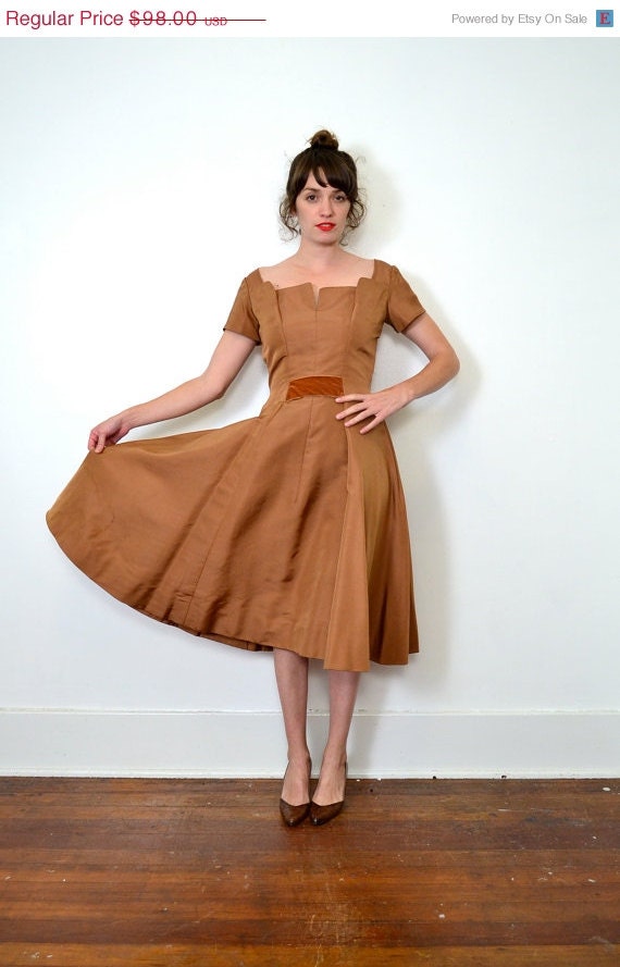 May Sale // 1950s Cafe au Lait Gown // Small // Medium