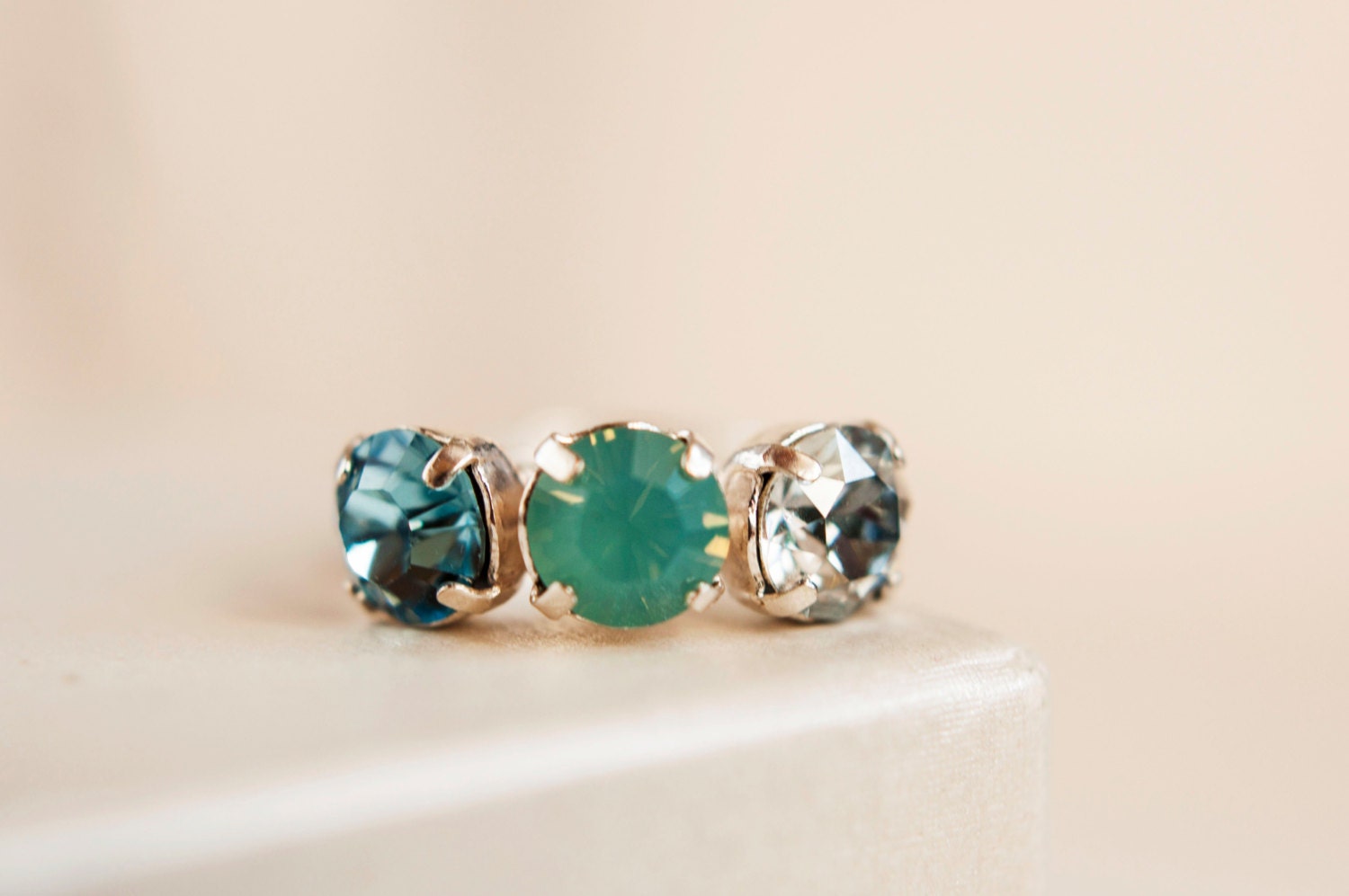 Trilogy ring  - Sky gradation  - swarovski 8mm cabochon - silver tone