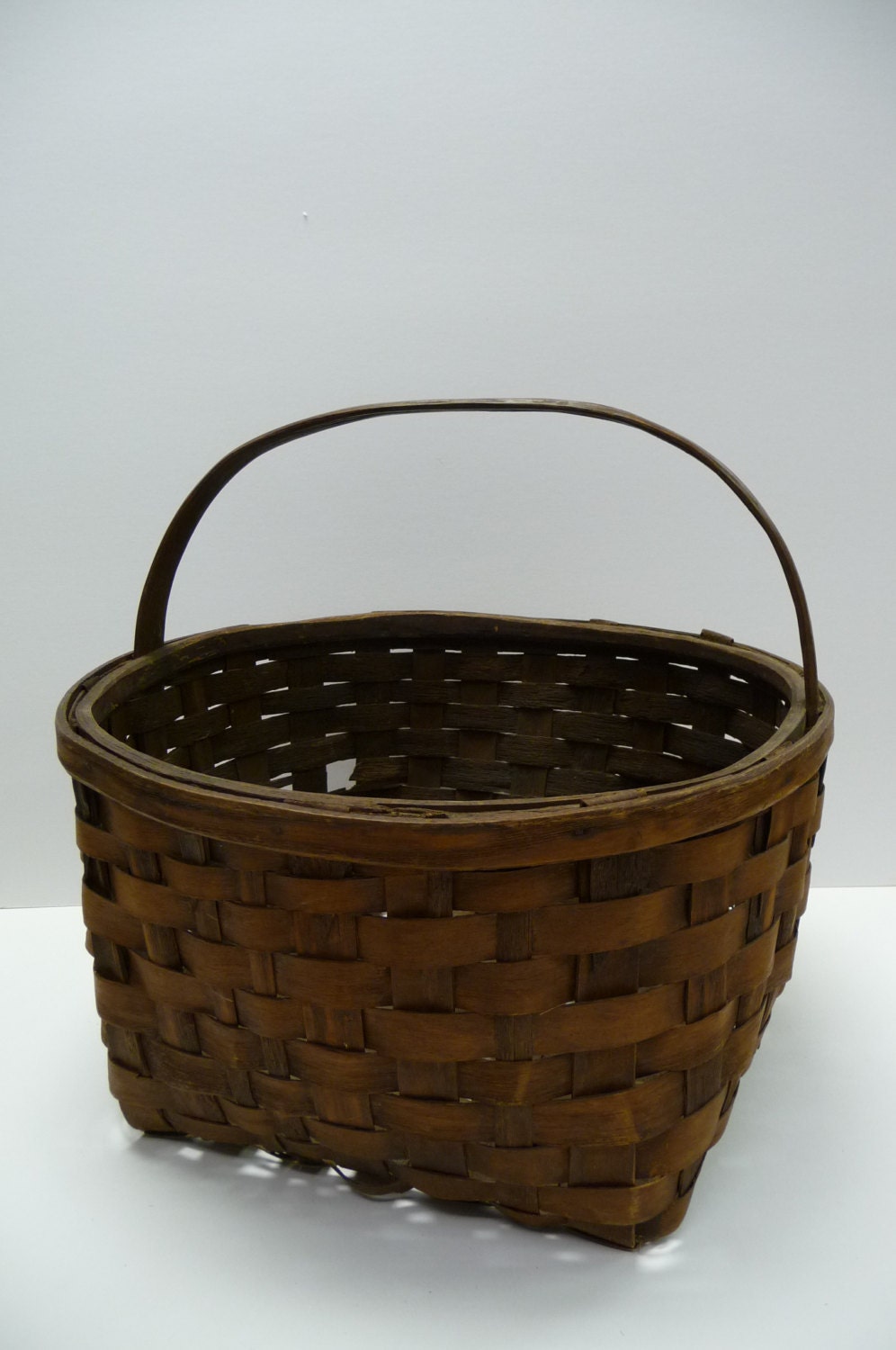 Vintage basket Primitive Woven wood gathering Handle farmhouse, bread, orchard