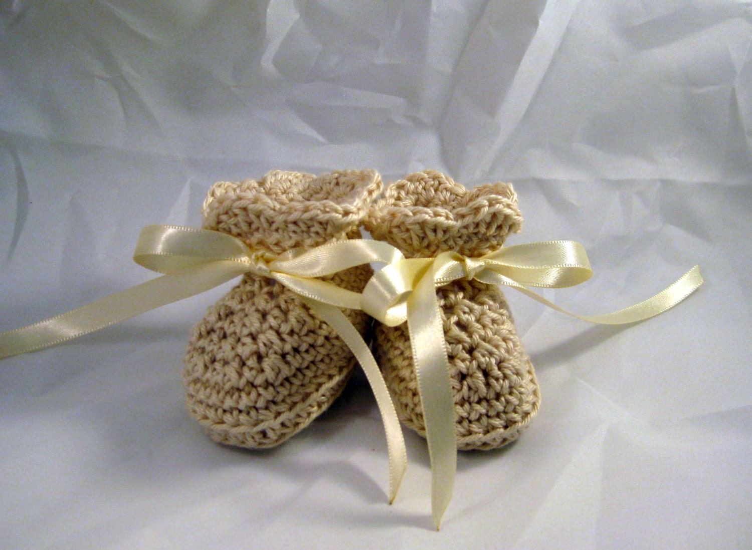 Baby Booties Shell trim Crochet top with ribbon tie