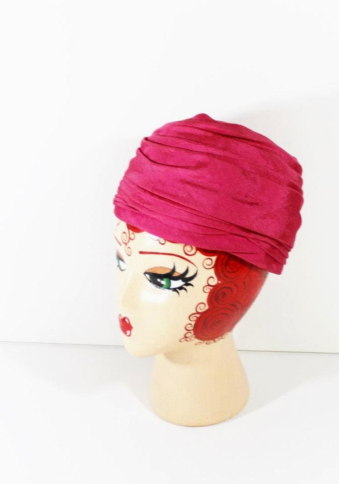 Vintage 1950s Hat Fuchsia Hot Pink Silk Turban Cloche Cossack Gwenn Pennington