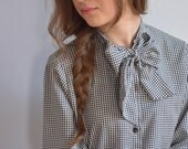 Vintage 1970s Black & White Houndstooth Bow Blouse - Size Medium