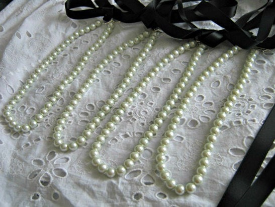 Bridesmaids Gifts Set of Four Pearl Necklaces With White Pearls And Black Satin Ribbon Bridesmaid Jewelry
