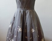 Shimmering Gray 1950s party dress with embroidered flowers, Cocktail, Vintage prom dress