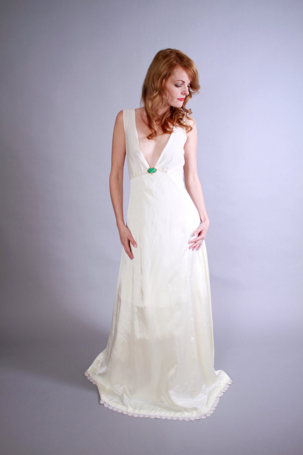vintage wedding gown . country wedding . full length gown with lace and antique brooch