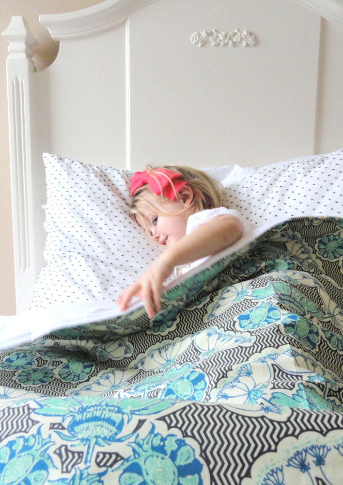 Handmade Baby Bedding -  Baby Comforter - Toddler Comforter - Floral and Zig Zag - Blue - Cream - Chevron