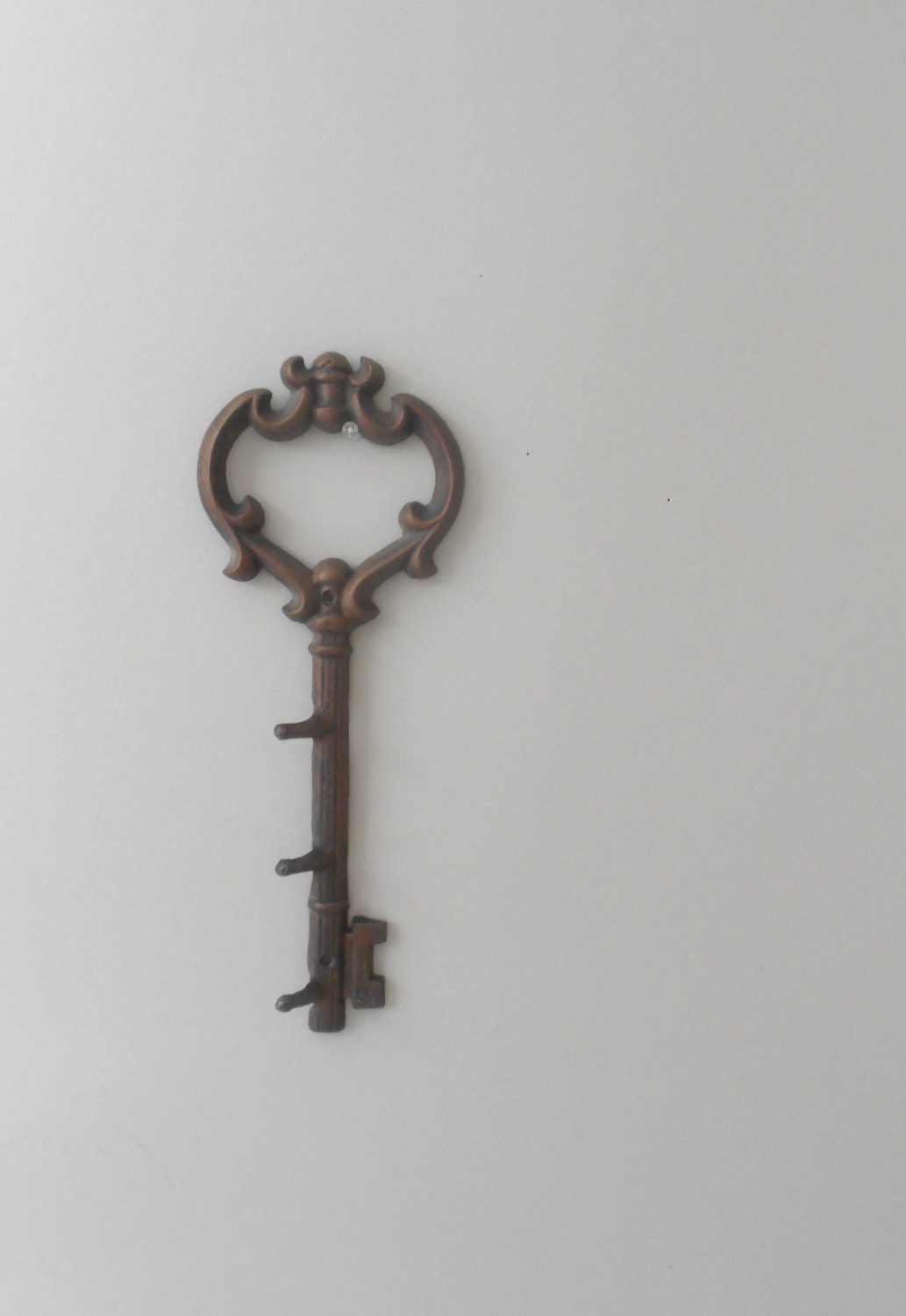 large cast iron metal wall hanging skeleton key hook // storage hanger