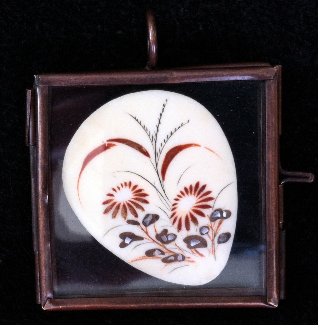 Vintage Genuine Bone Ivory Painted Inlaid Tear Drop shape Guitar pick keepsake pendant necklace