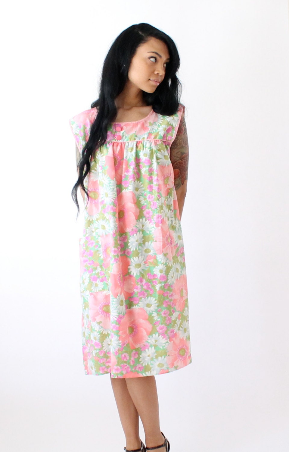 Vintage House Dress Sleeveless Floral Print Pink Green Daisy and Poppy Flower Shift Large