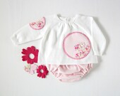 A knitted sweater with diaper cover - a sweet pink and green flowers and circles. Baby girl. 100% cotton. READY TO SHIP size
