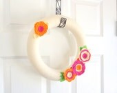Spring Yarn Wreath. Orange, Tangerine, Fuchsia Pink, Polka Dot Felt Flowers. Bright, Neon Door Wreath, Modern. Children's Decor.