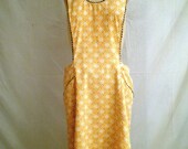 1940s Vintage Calico Pinafore Apron Sunny Yellow Floral