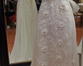 SAMPLE SALE: Vintage Lace Wedding Dress Hippie Bohemian Floral Applique 60s Train Scoop Neck Embroidered