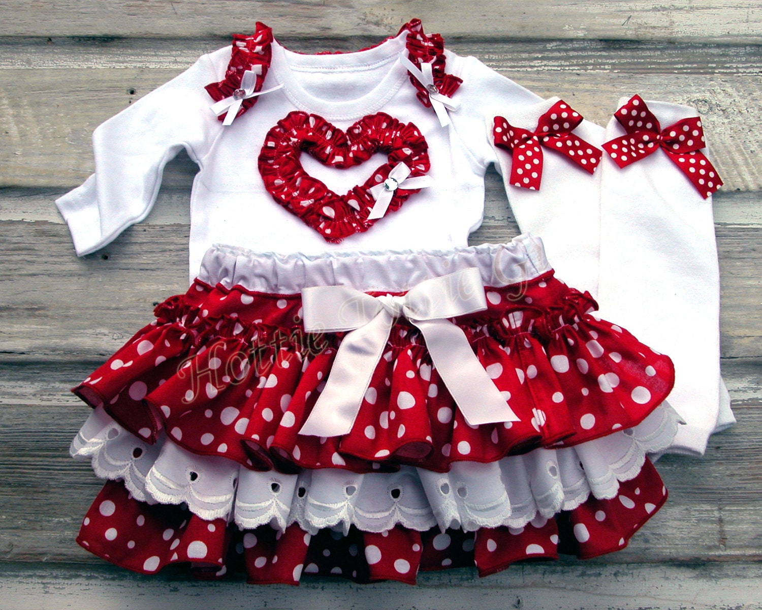 Valentines Polka Dot Ruffle Diaper Cover SET Ruffle Bloomers Red White Embroidered Eyelet Hearts Baby Newborn Toddler Bella Baby Blu 6330