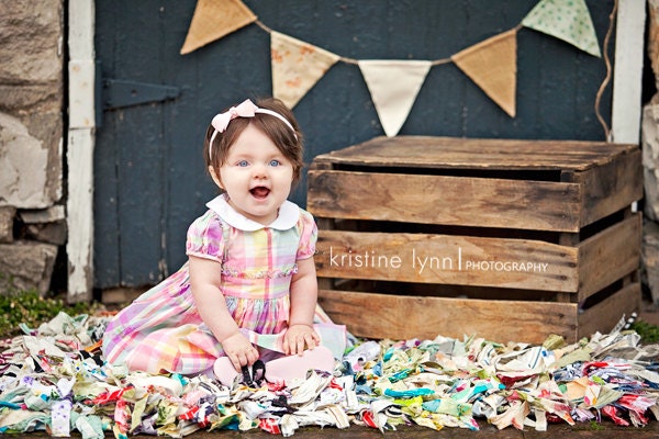 Vintage Double-Sided Fabric Burlap Twine Bunting Flag Banner (5 Ft.)  Vintage Neutrals and Pastels