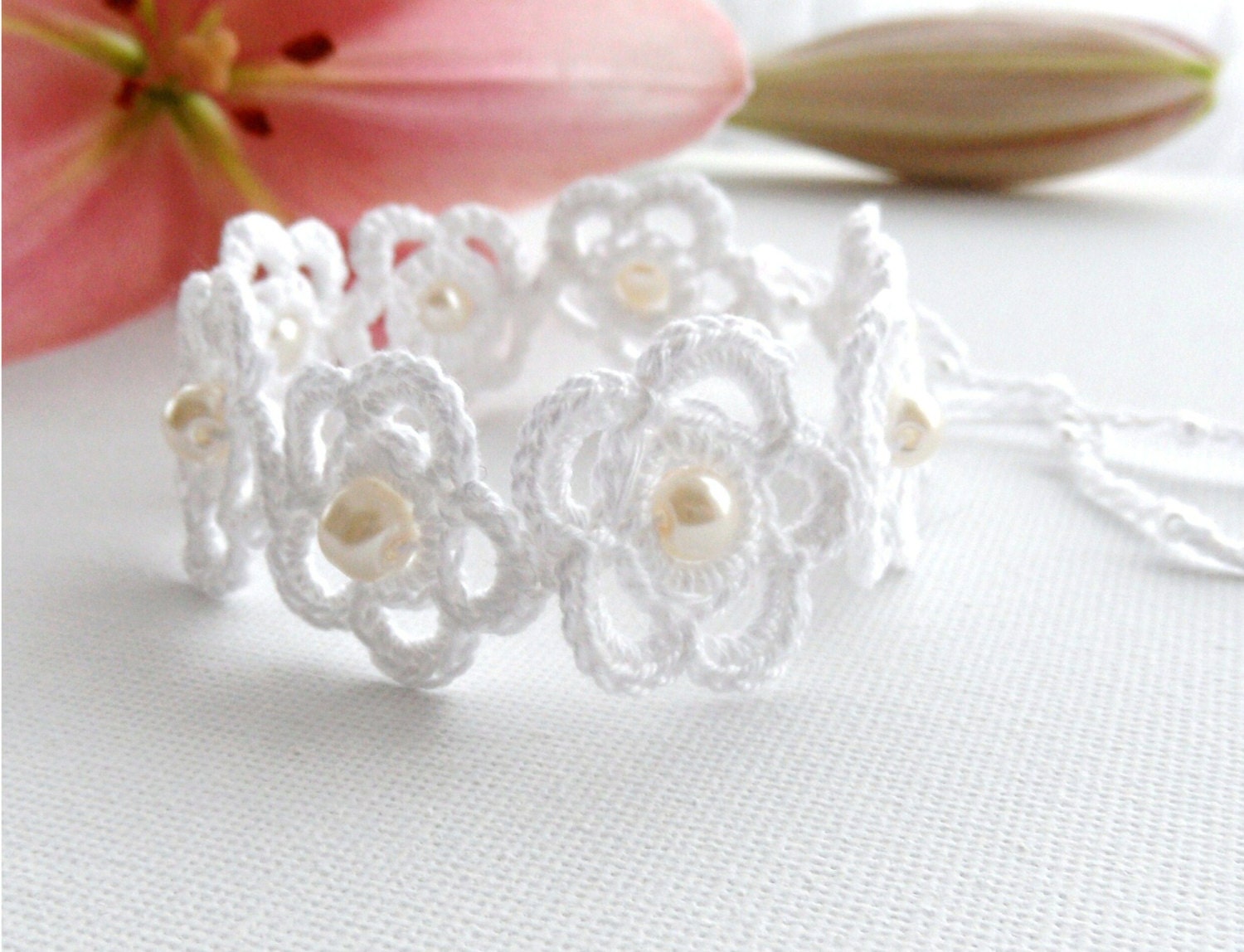 Crochet Bracelet - White Bracelet - Daisy Bracelet -Handmade Fashion Jewellery