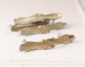 Vintage Brass Hardware, Curved Handle Pulls, Scroll pattern, for cabinets and drawers (set of 4).