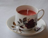 Vintage teacup candle - warm spice scent & burgundy rose design