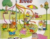 vintage kids Richard Scarry book Best Busy Year Ever, Busytown gang celebrates the seasons, great illustrations, short stories for bedtime