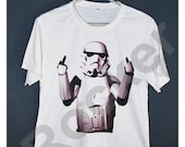 Star Wars Shirt Stormtrooper Finger Flip Funny Women Girl Off White T-Shirt Size S
