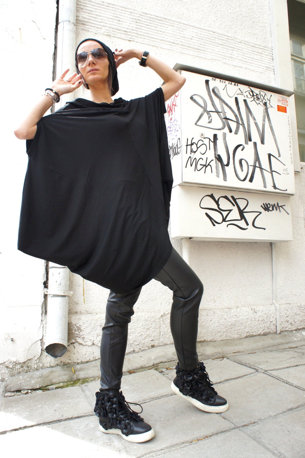 Loose Black  Asymmetrical Top / Short Sleeve Tunic / Extravagant Casual Oversize Top