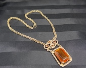 Sarah Coventry Necklace Wild Honey Amber Topaz Glass Pendant Gold Chain Link