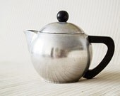 Vintage MIRRO Aluminum 1 1/2 Quart Tea Pot / Kettle - MIRRO 1526M