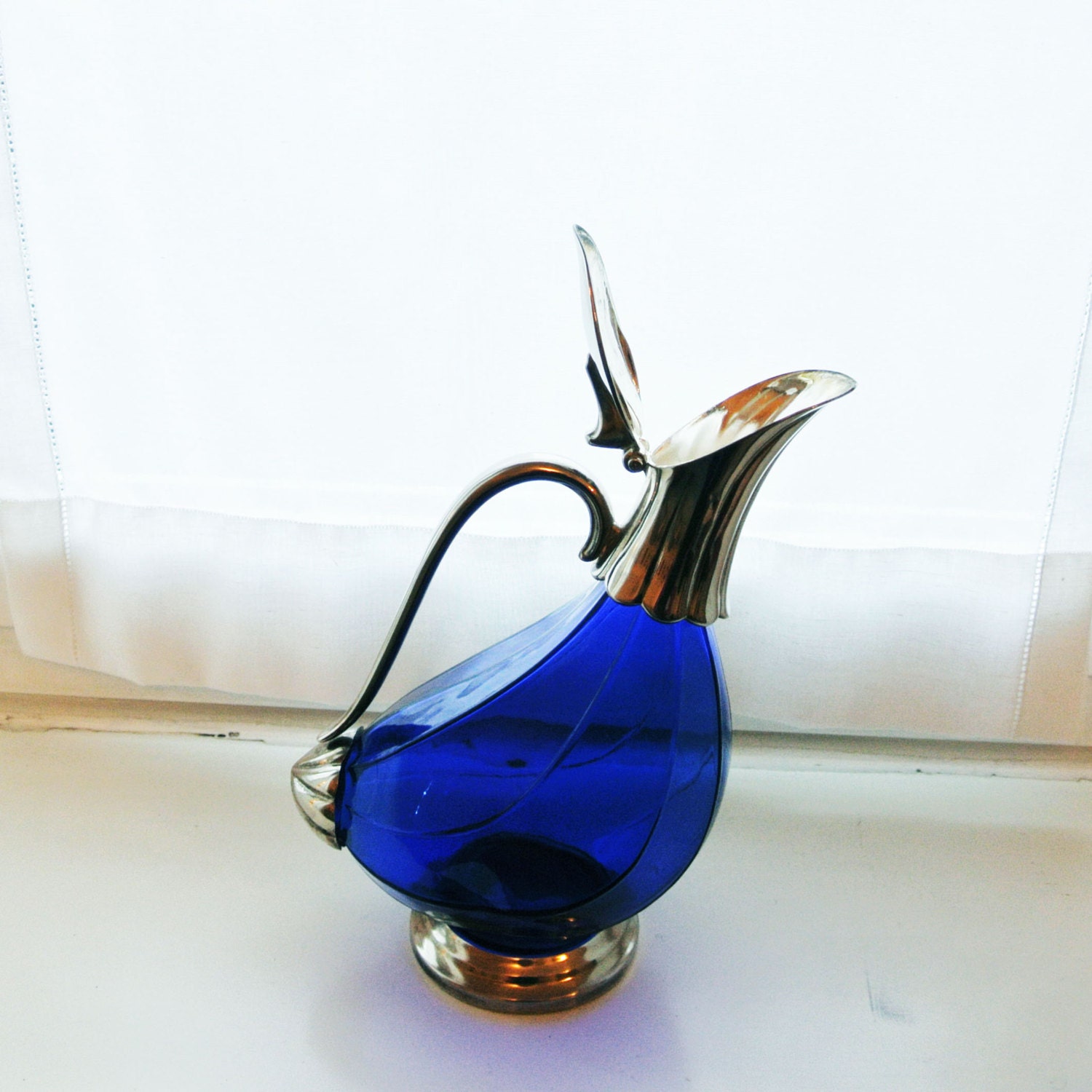Vintage  monaco blue glass pitcher/ carafe  with lid "The duck" silver decanter vase vintage barware Mad Men glassware