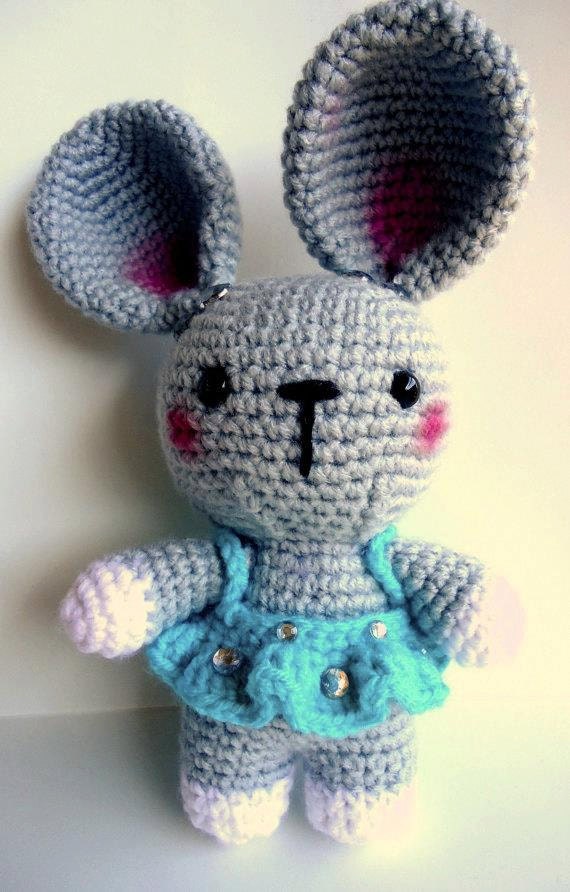 Crochet Bunny Rabbit Amigurumi Plush Doll / Handmade Gift for Valentine / Couples Gift / Birthday gift / Gift for her