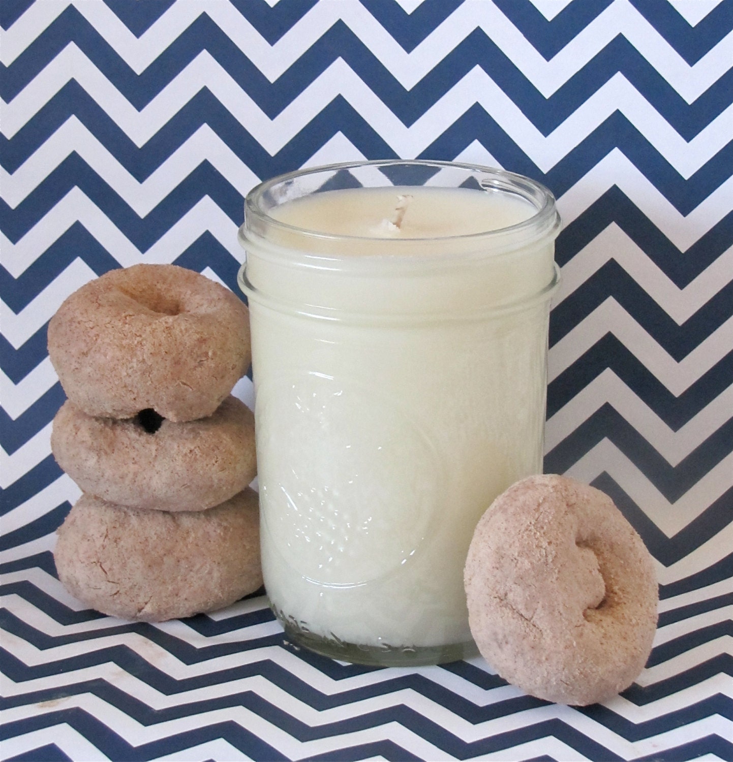 Cider Mill Cinnamon Doughnuts Scented Soy Candle in Mason Jar 8 oz.