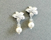 Cubic zirconia flower pearl earrings, Pearl silver dangle earrings, Wedding jewelry, Bridesmaid gift, Mother's day gift
