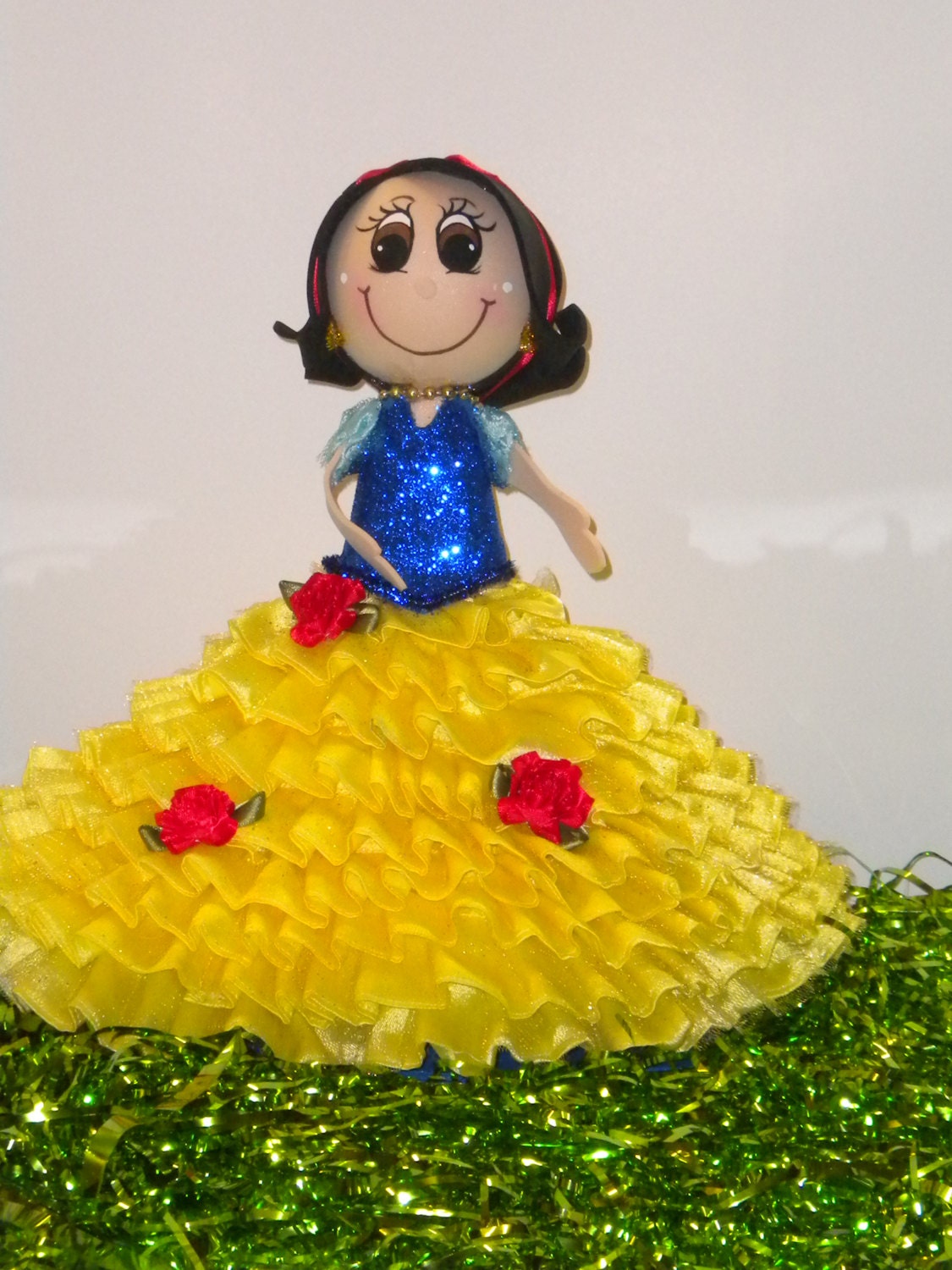 Centerpiece Inspired by Snow White Princess / Party Favor /  Birthday Party / Personalized.