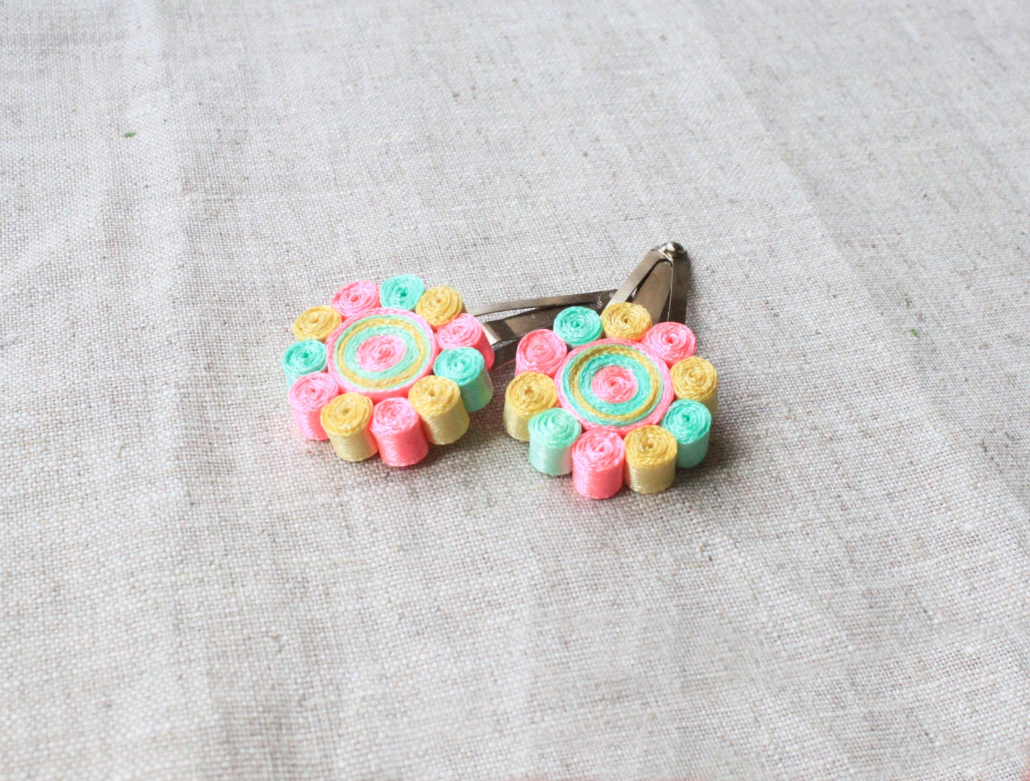 Multicolor daisy flower fiber hair clip - no slip hair clip - set of 2