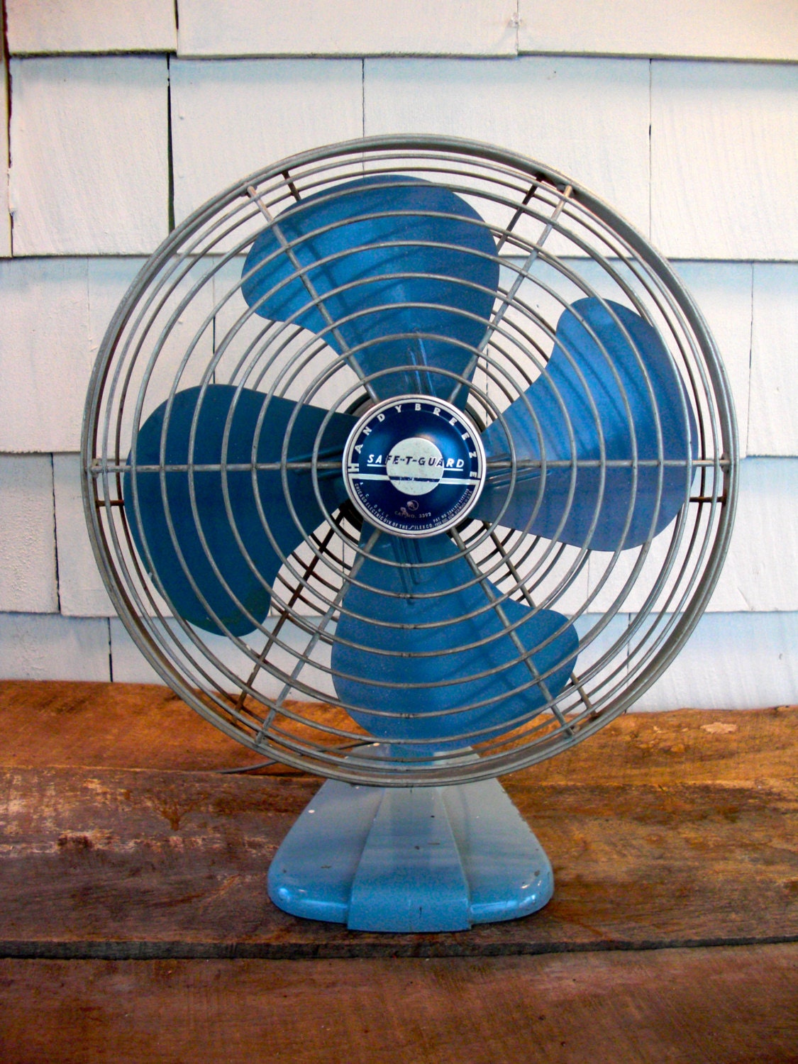 Vintage Desk Fan, 1960's Handybreeze Fan, Baby Blue, Antique Fan, 1950s, Mid Century, Art Deco, Blue, Navy Blue, Chrome, Chicago Electric