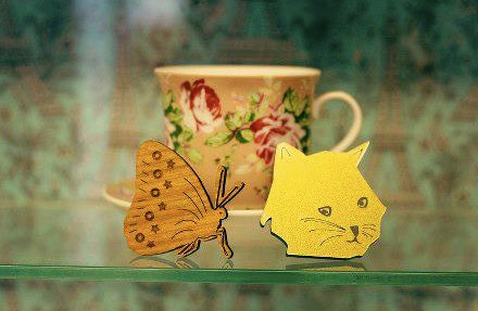 Buddy the Cat Glitter Gold Acrylic Laser Cut Brooch