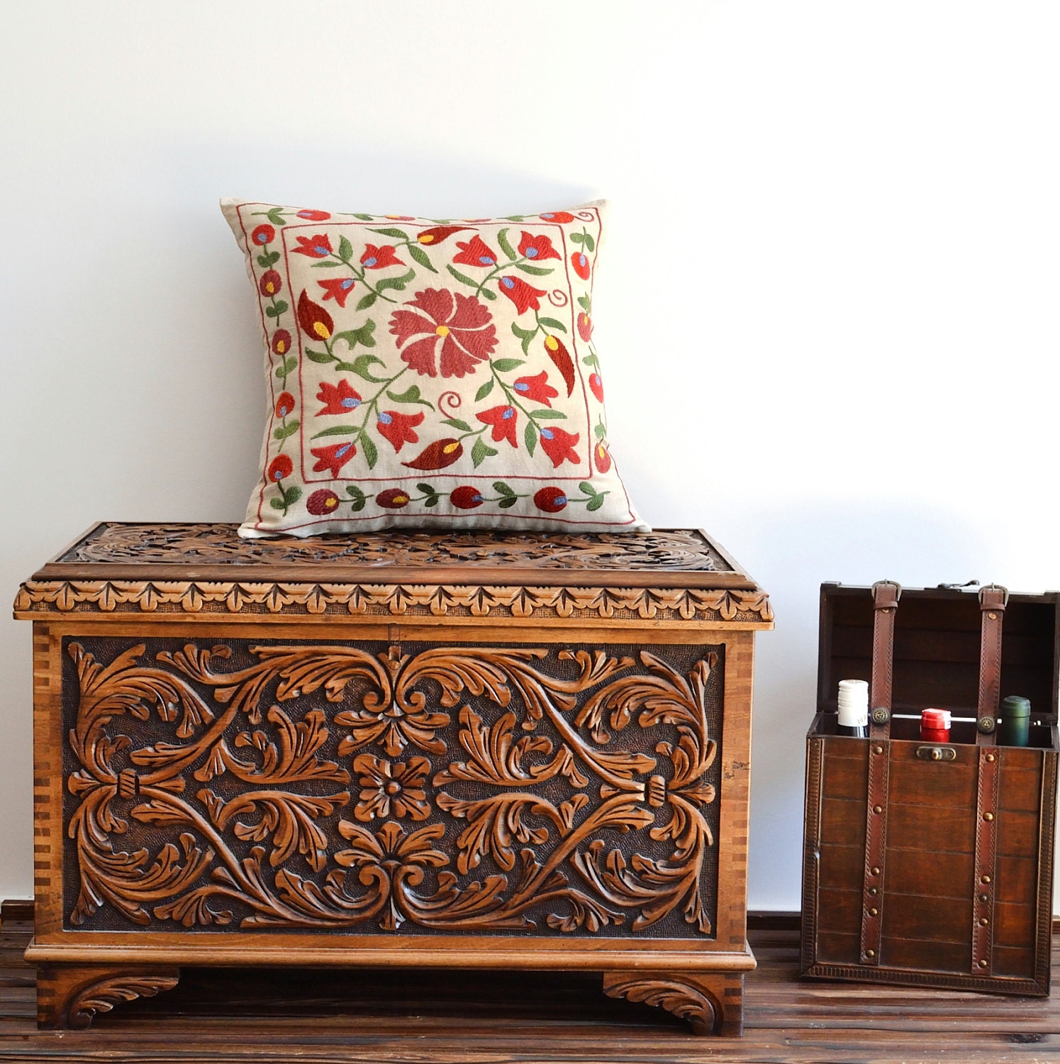 Suzane cushion Cover, Handmade Vintage Suzani Pillow cover - Decorative pillows, Ethnic Pillows, Bohemian Pillows