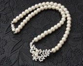 Simple Bridal Necklace Vintage Style Wedding Jewelry Ivory White Necklace Beaded Pearl Necklace Statement Necklace Sweetheart Necklace