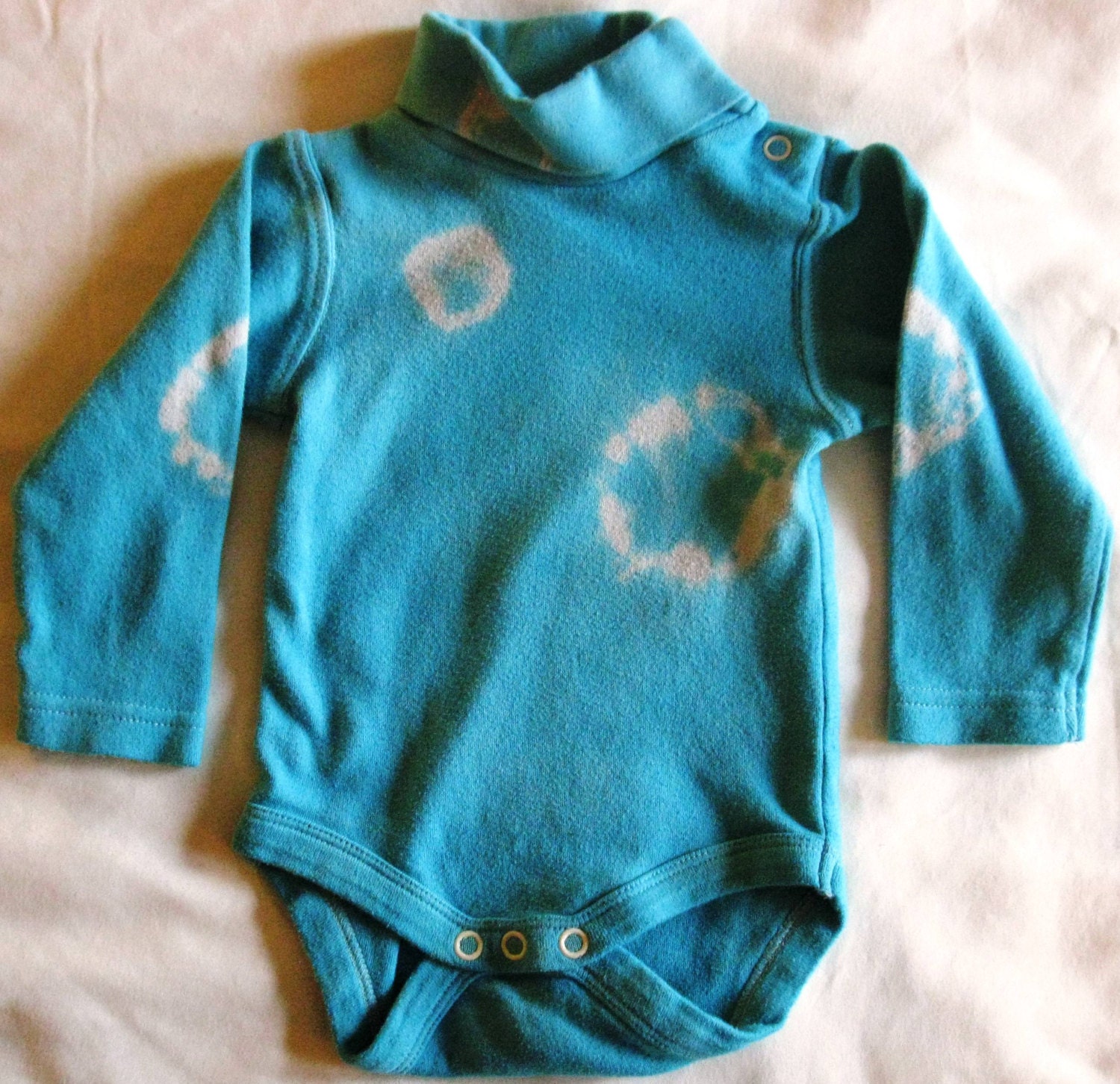3-6m Tie Dye turquoise turtle neck, long sleeved onesie