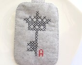 Crown Me. Initial Hand Embroidered Crown Key Grey felt case. Personalized Monogram. iPhone Samsung Note 2 Bridesmaids Gift. Wedding.