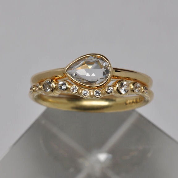 White pear rose cut  sapphire engagement & wedding ring set -  18k gold