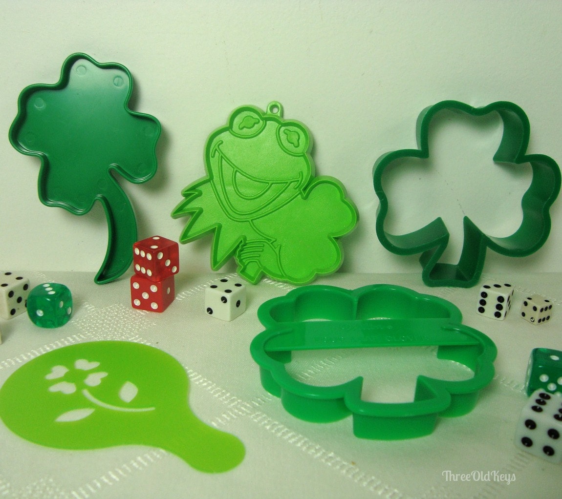 Kermit & Shamrock 5 Green Cookie Shapes St Patricks Hallmark Tupperware Wilton