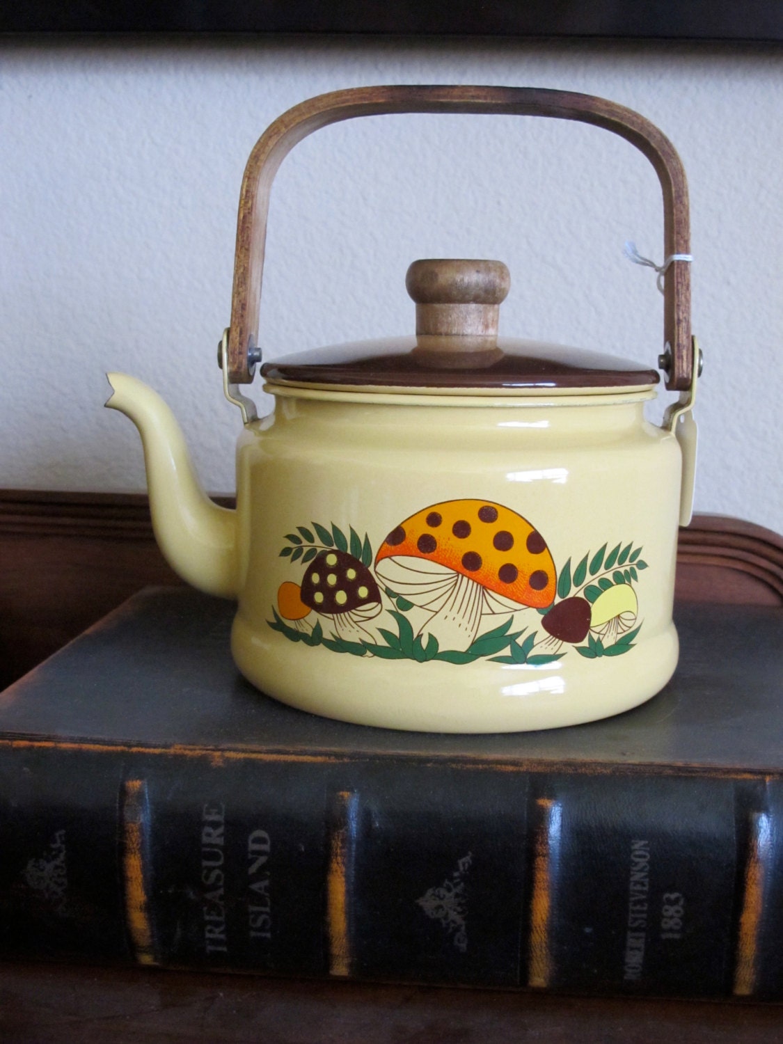 1950s Mushroom Teapot Kettle Retro Ombre Metal with Wood Handles