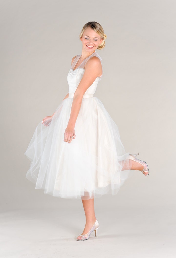 Short Wedding Dress, Vintage Inspired Tulle Circle Skirt Sweetheart Lace Illusion Neckline //Custom Made //Plus Size