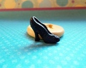 Shoe High Heel MOLD C471M Flexible silicone for Resin -  Polymer clay- Wax - Crayon - Food Safe - Fondant - Chocolate - Sugar paste