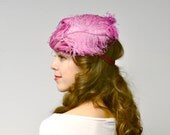 SALE Vintage 1930s / 1940s Hat: Tilt Hat, Rose Valois, Couture Hat Fuchsia Pink Ostrich Feather