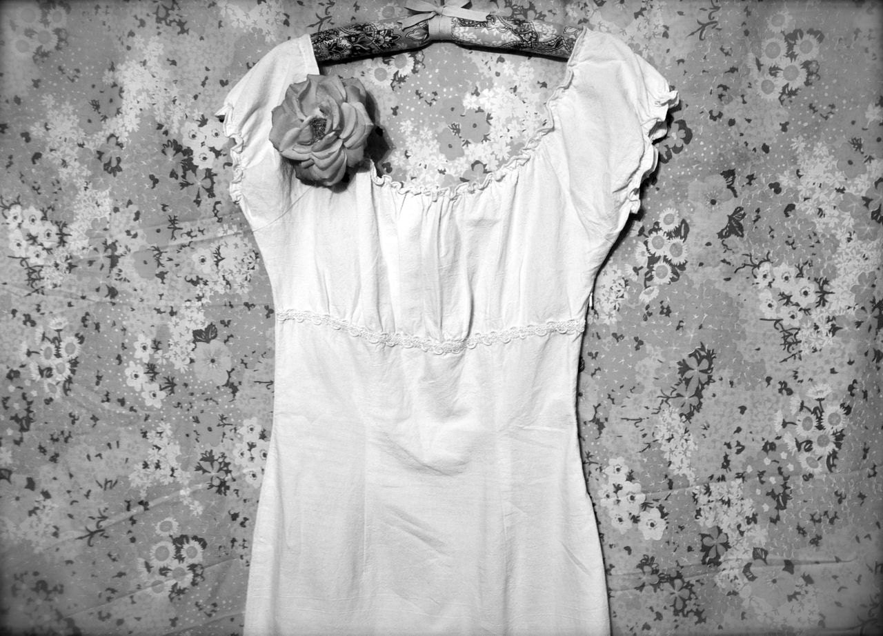 Vintage Beach Wedding Dress - Ivory Lace Short  Size 4-6