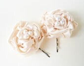 Fabric Flower Hair Accessories Ivory Flower Pearl Hair Pins Bobby Pins Satin Rosette Hair Clips for Women Bridal Wedding Brides Bridesmaids